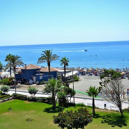 Spacious 1 Bedroom Apartment, Beach Front, Torrox Costa Экстерьер фото