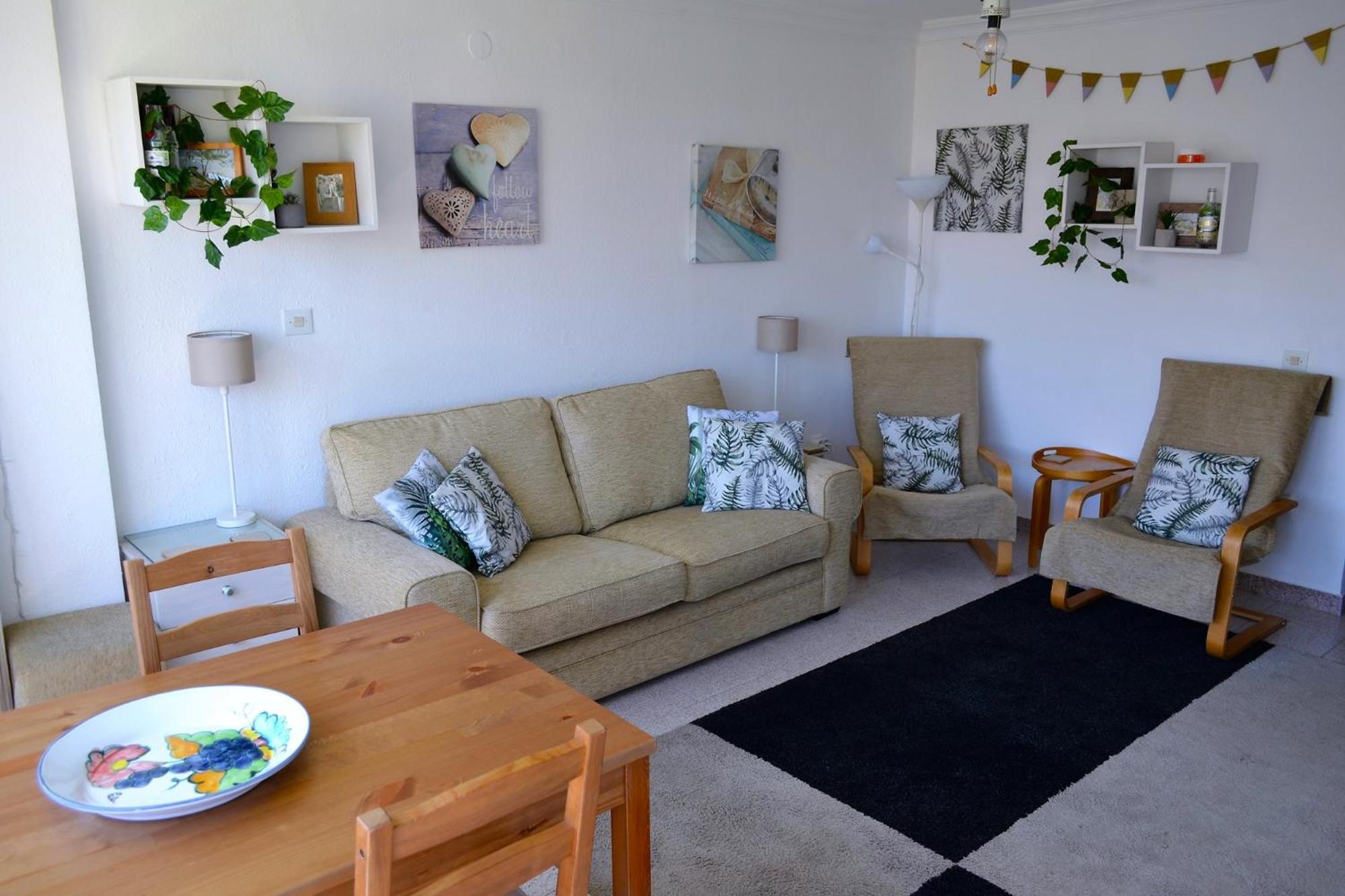 Spacious 1 Bedroom Apartment, Beach Front, Torrox Costa Экстерьер фото