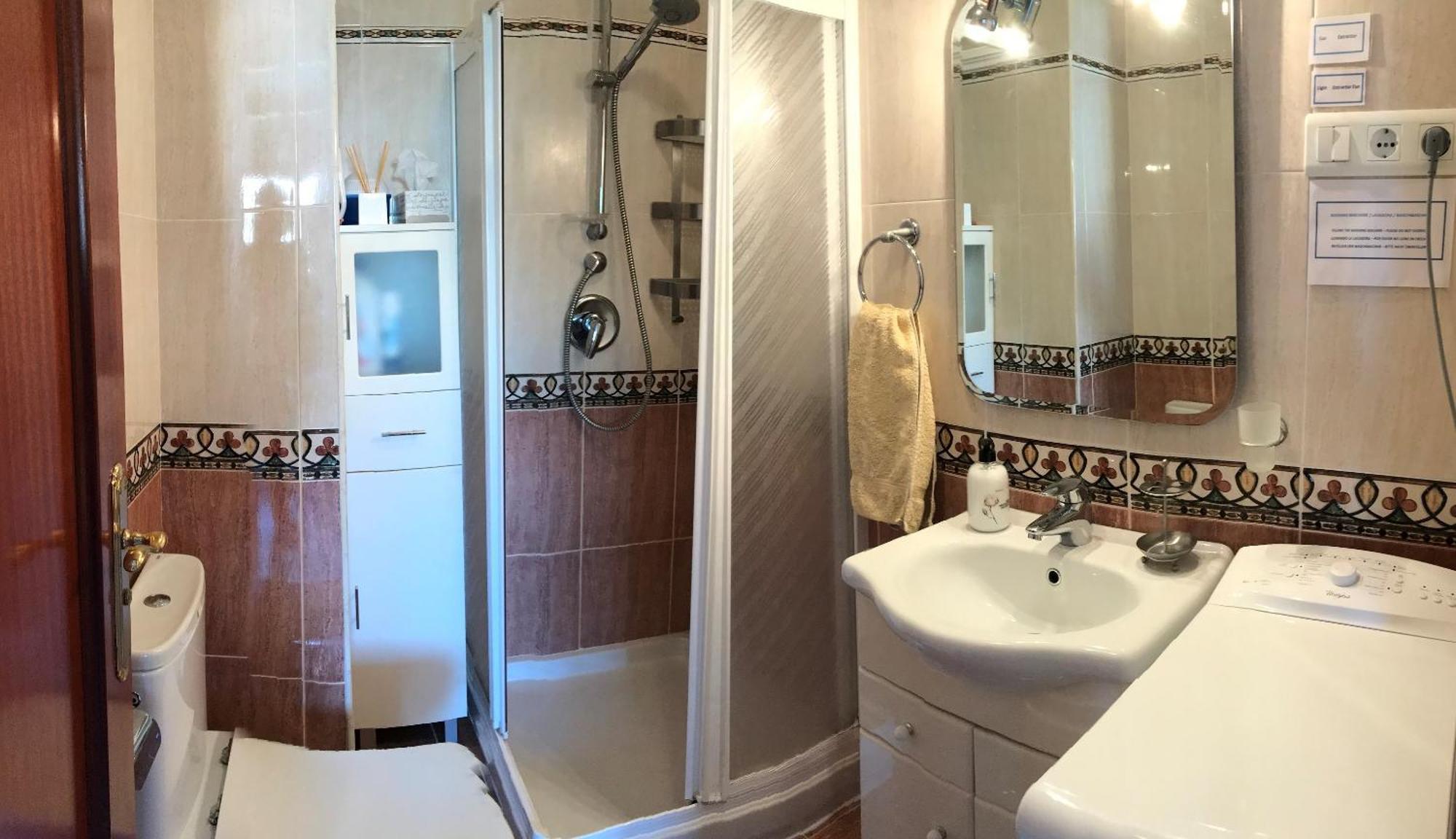 Spacious 1 Bedroom Apartment, Beach Front, Torrox Costa Экстерьер фото